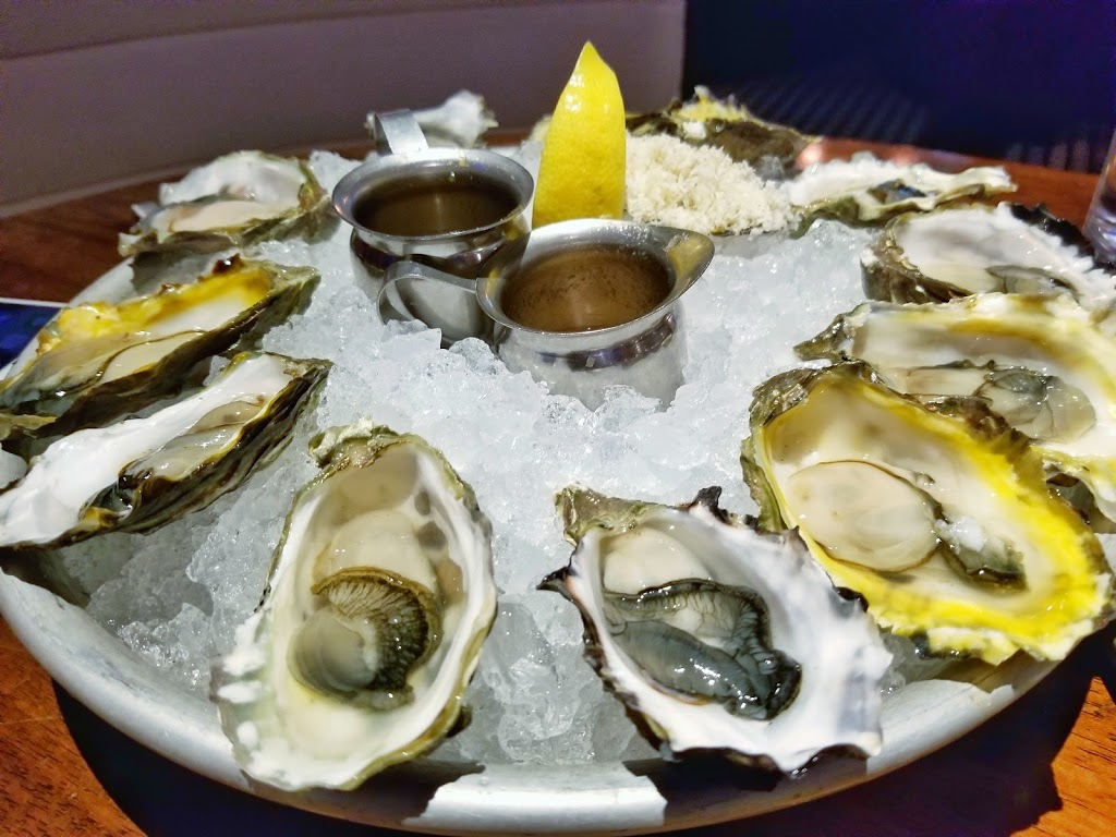 S+L Kitchen & Bar Abbotsford | 200 – 2070 Sumas Way, Abbotsford, BC V2S 2C7, Canada | Phone: (604) 744-3446
