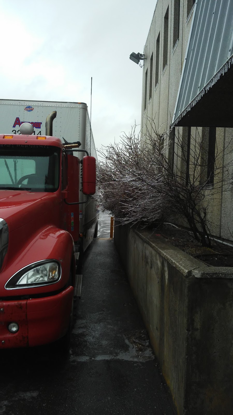 PiVAL Lachine Distribution Center | 2177 23e Avenue, Lachine, QC H8T 3E6, Canada | Phone: (514) 600-3320