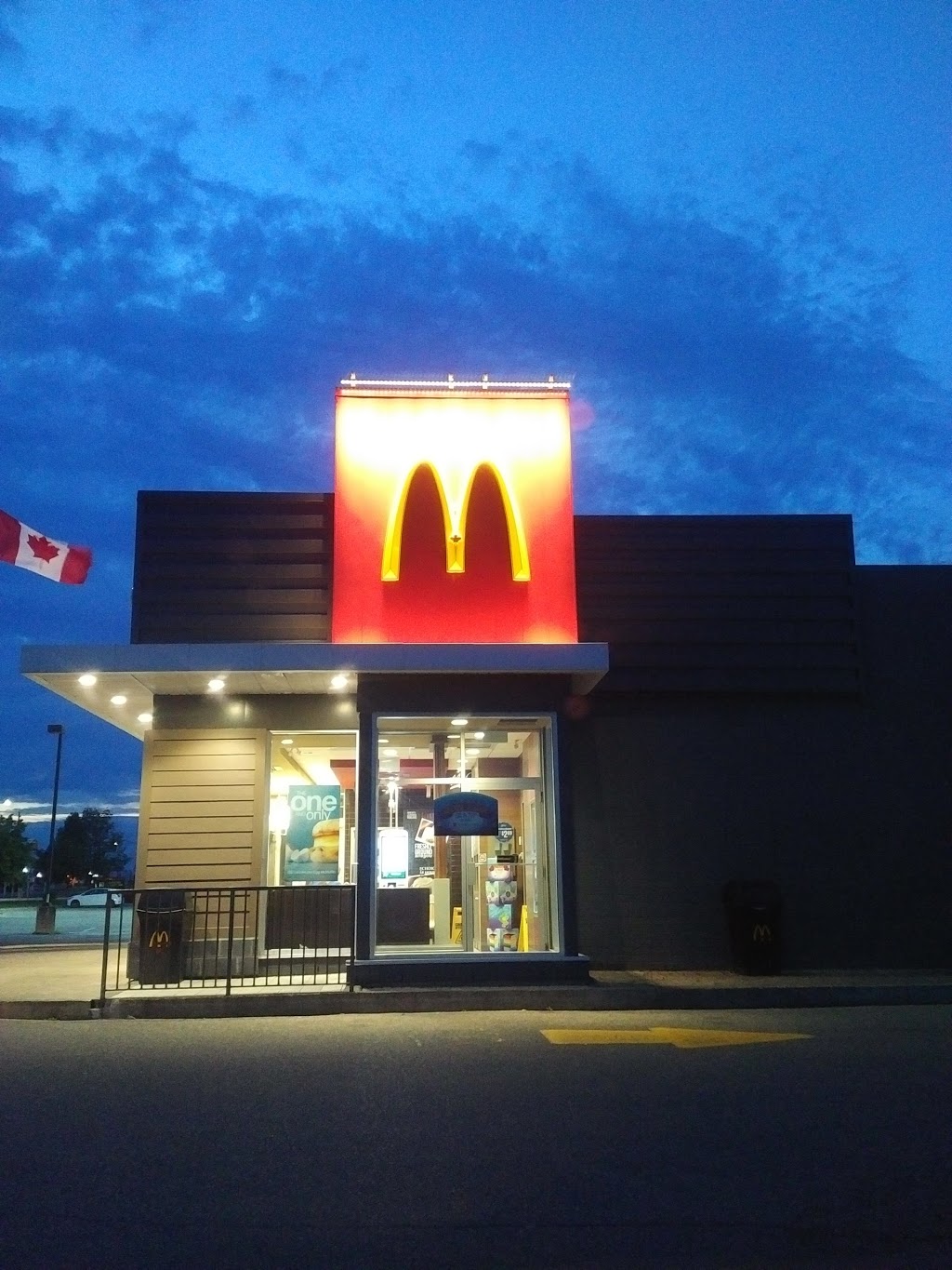 McDonalds | 307 Grand River St N, Paris, ON N3L 2N9, Canada | Phone: (519) 442-5964
