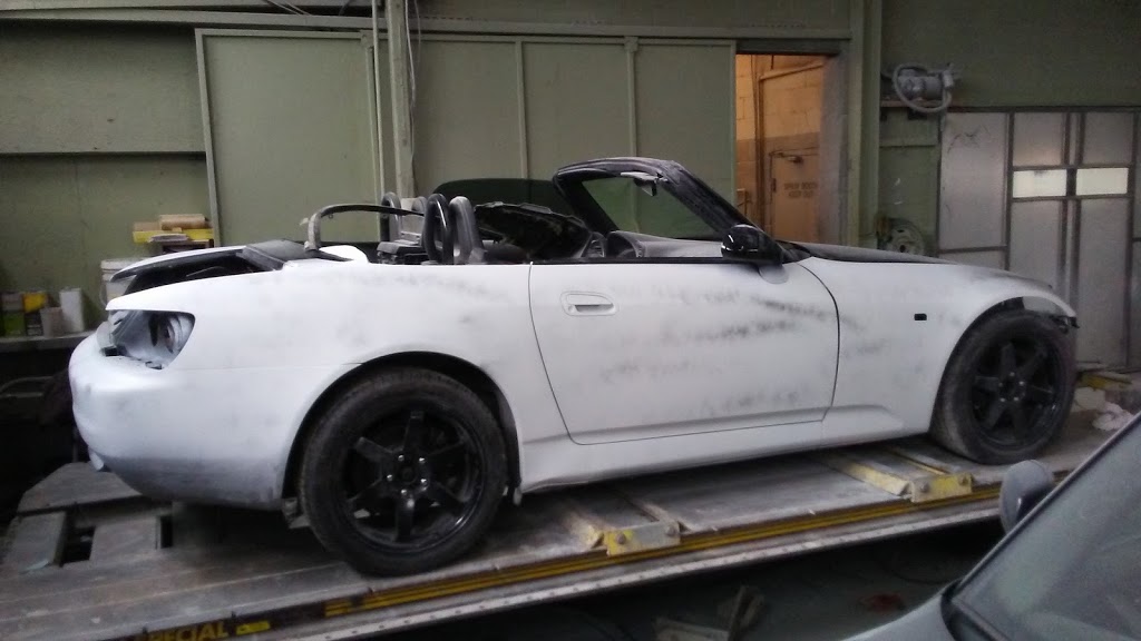 UNIVERSAL AUTO BODY SHOP 63 Crockford Blvd, Scarborough, ON M1R 3B7