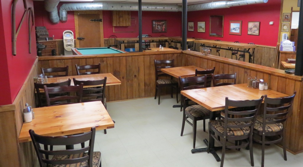 Moms Kitchen | 1718 Landry St, Clarence Creek, ON K0A 1N0, Canada | Phone: (613) 488-0004