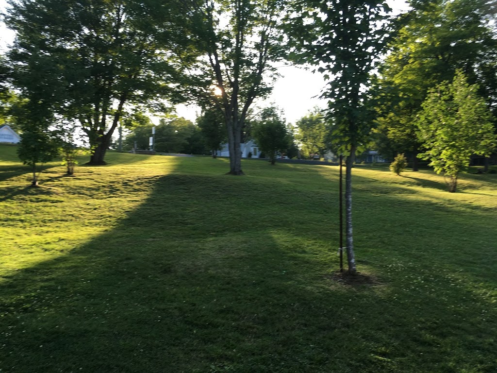 Camping Des Baies | 368 Chemin Saint Pierre, Saint Claude, QC J1S 2L5, Canada | Phone: (819) 845-4992