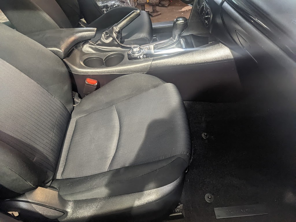 Lave Auto St-Remih | 5725 Bd Industriel, Montréal-Nord, QC H1G 6N3, Canada | Phone: (514) 321-2568