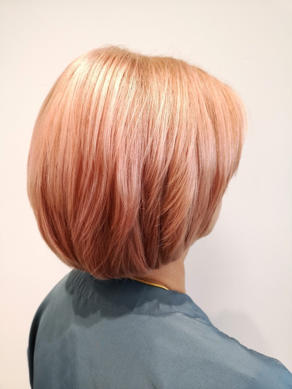 Coiffure La Nuque Inc | 2770 Bd de la Concorde E, Laval, QC H7E 2B4, Canada | Phone: (450) 669-1588