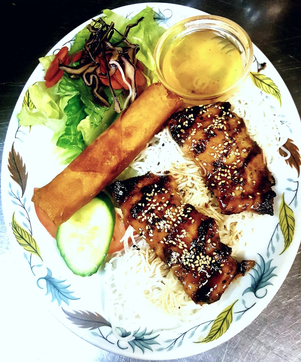 Restaurant Le Quai DOr | 294 Rue Gladstone, Greenfield Park, QC J4V 2P7, Canada | Phone: (450) 671-1122