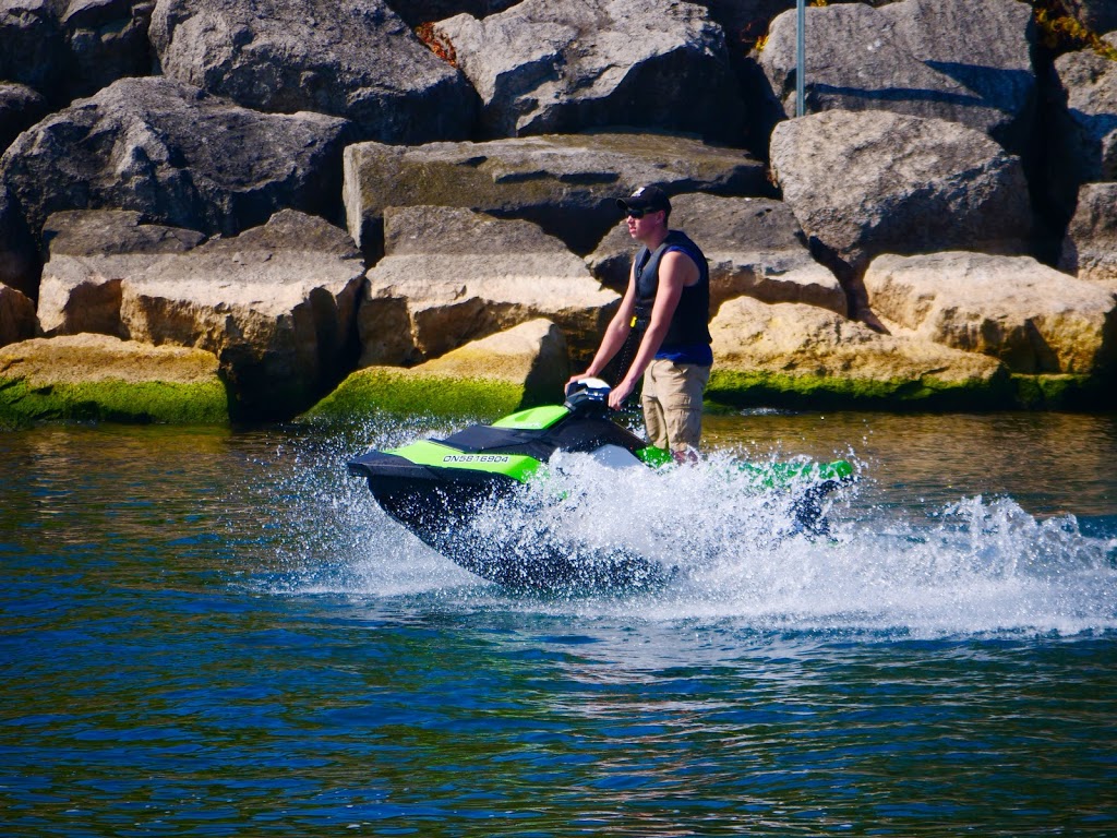 Lakefront Promenade Park | 115 Lakefront Promenade, Mississauga, ON L5E 3G9, Canada | Phone: (905) 615-4870