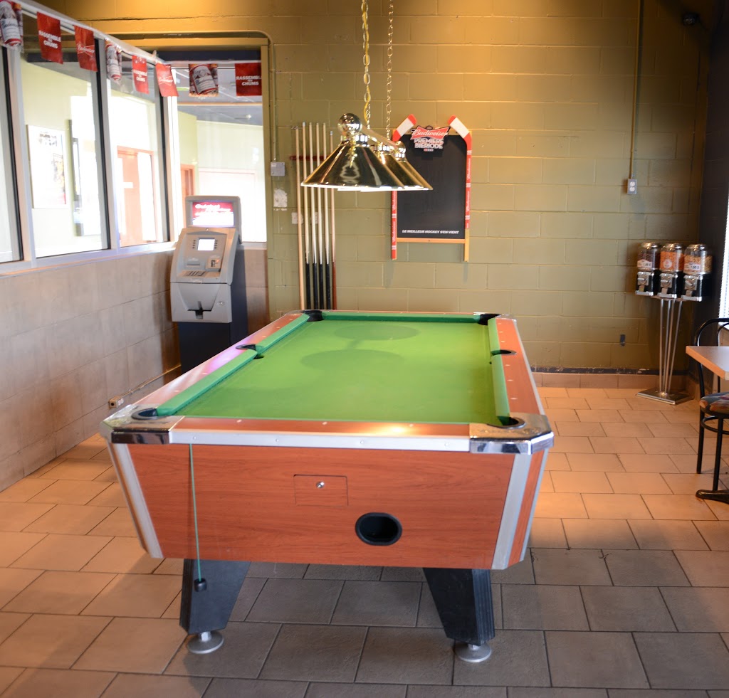 Bar Le Chatel | 9550, boul de lOrmiere, Québec, QC G2B 3Z6, Canada | Phone: (418) 840-0908