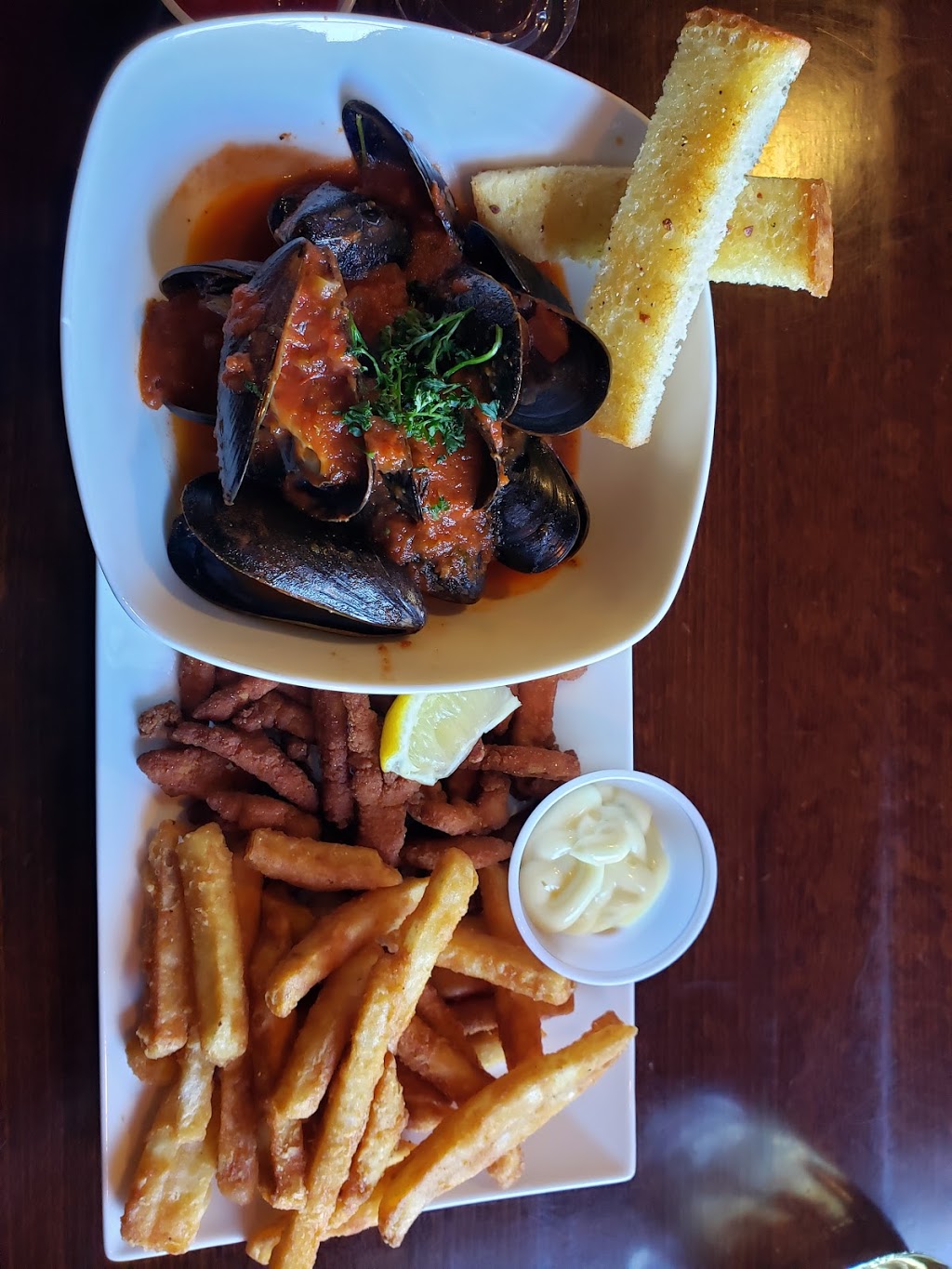 582 Patio & Grill | 2409 16 St, Didsbury, AB T0M 0W0, Canada | Phone: (403) 335-1935