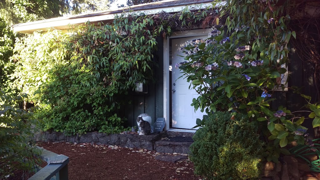 Quarrystone House Bed and Breakfast | 1340 Sunset Dr, Salt Spring Island, BC V8K 1E2, Canada | Phone: (250) 537-5980