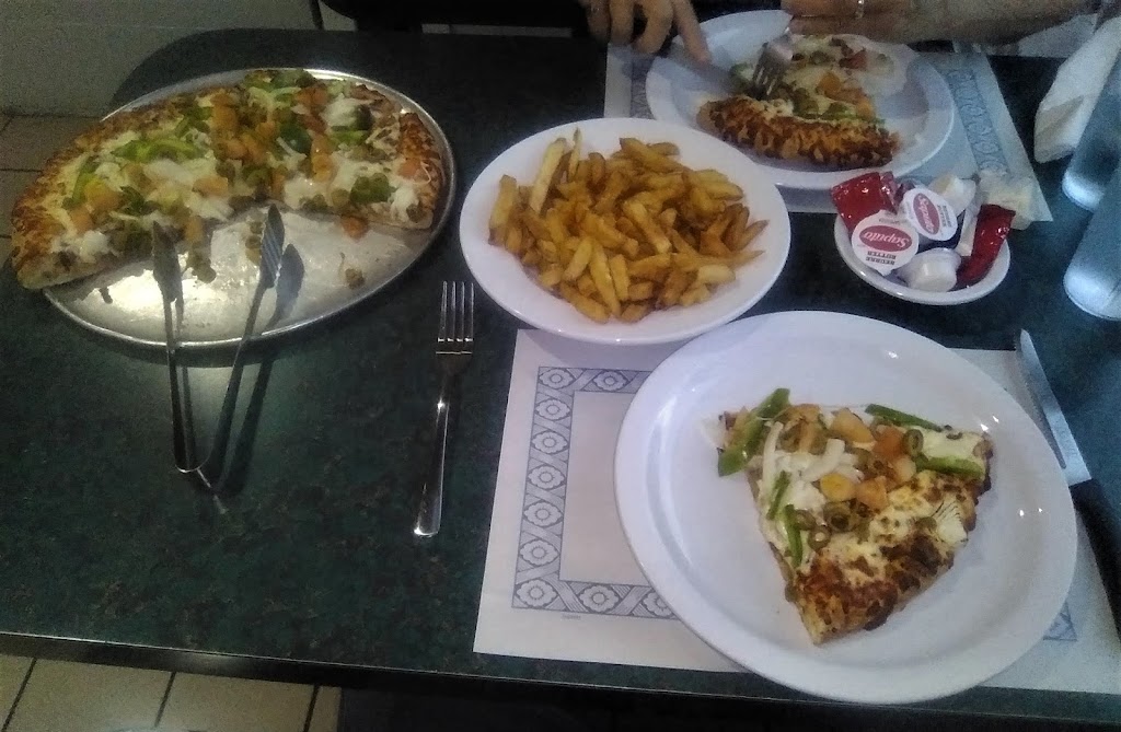 Pizzeria Fratelli | 725 Rue Principale, Granby, QC J2G 2Y6, Canada | Phone: (450) 375-7355