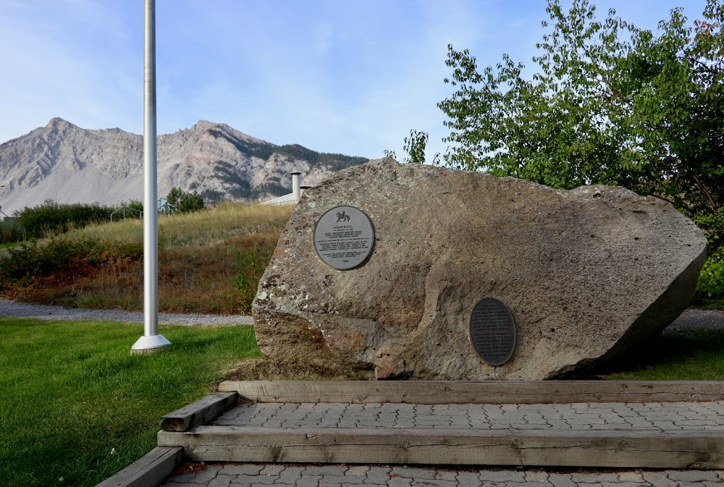 Frank Slide Interpretive Centre | Hwy 3 Crowsnest Pass, Blairmore, AB T0K 0E0, Canada | Phone: (403) 562-7388