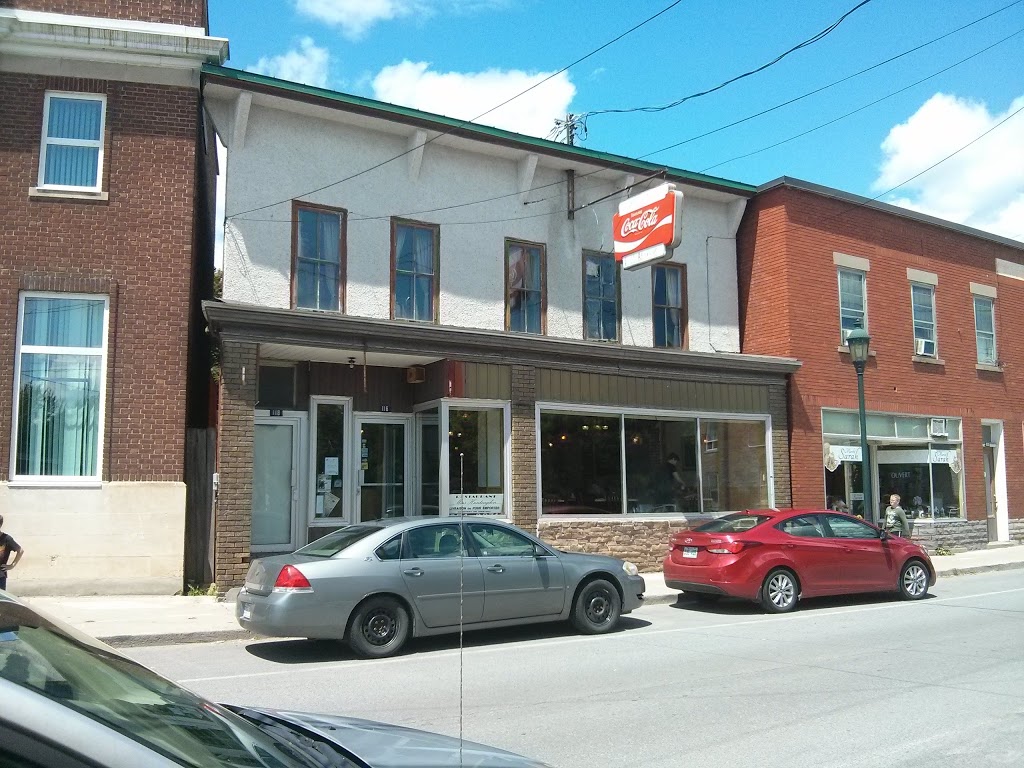 Miss Huntingdon Restaurant | 116 Rue Châteauguay, Huntingdon, QC J0S 1H0, Canada | Phone: (450) 264-3871