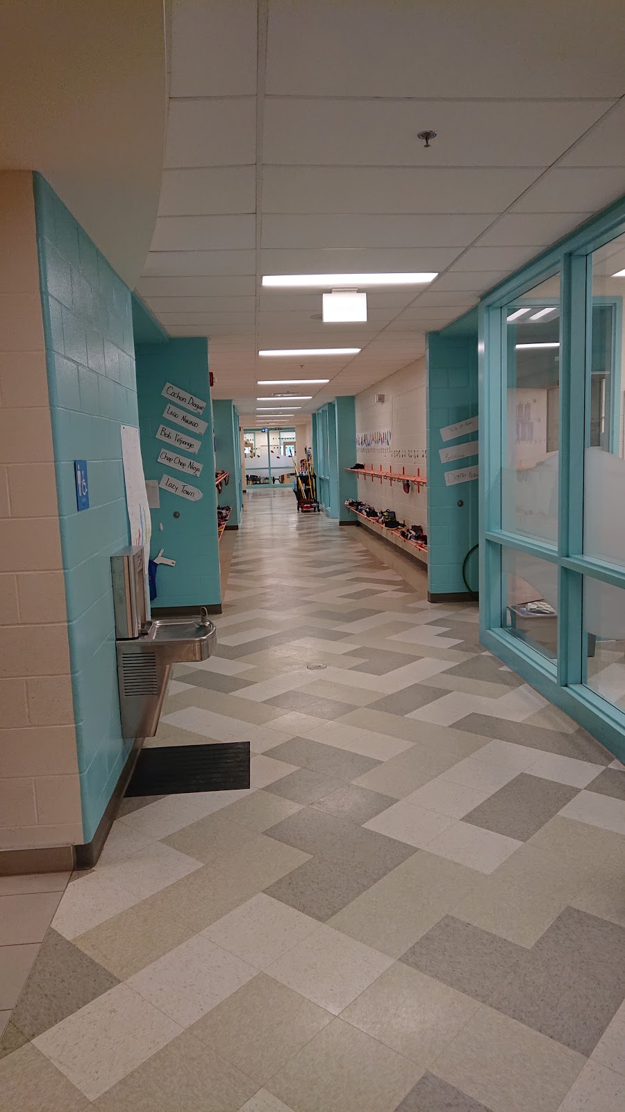 École Champlain | Erinvale Dr, Moncton, NB E1A 5S8, Canada | Phone: (506) 856-2700