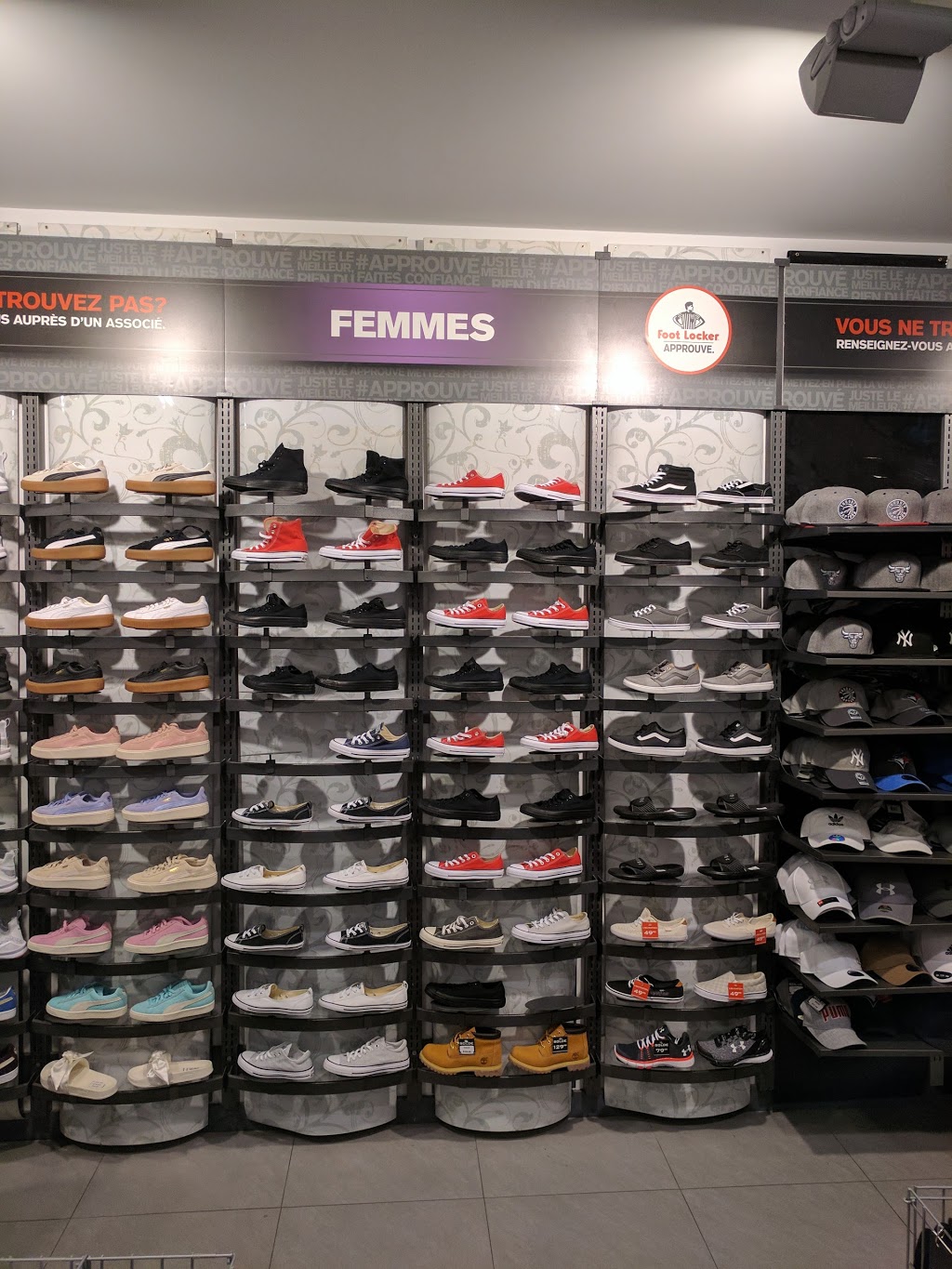 Foot Locker | 7999 Blvd Gal D Anjou Ste K008 Ville D, Anjou, QC H1M 1W9, Canada | Phone: (514) 352-2321