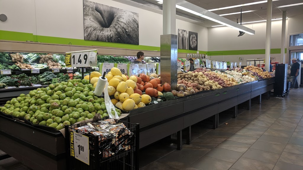 FreshCo | 3100 Dixie Rd, Mississauga, ON L4Y 2A6, Canada | Phone: (905) 279-8840