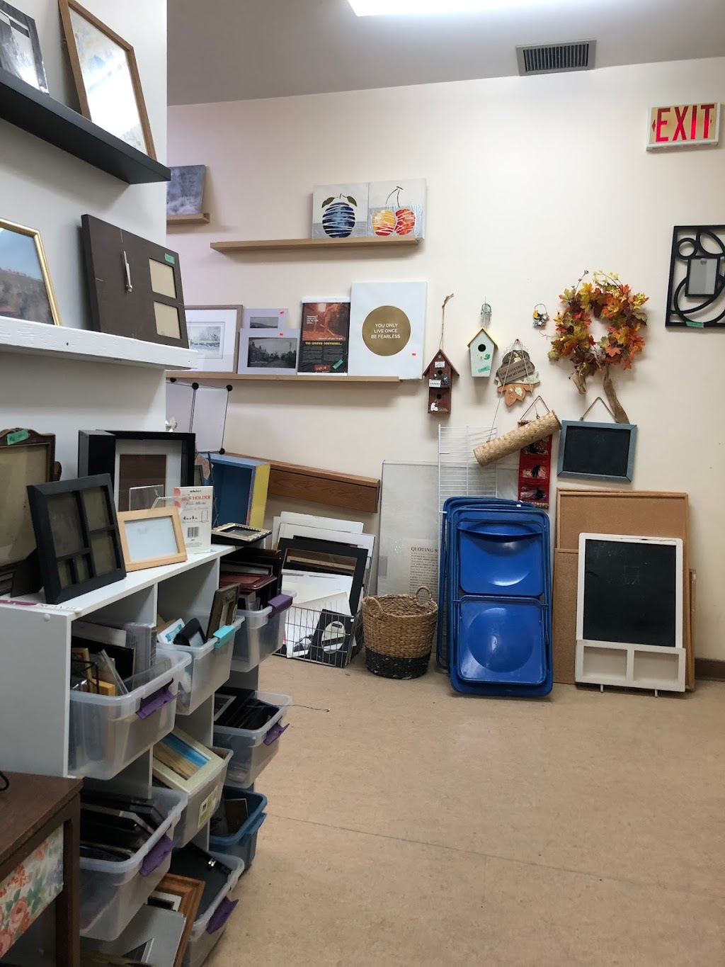 Rundle United Thrift Shop | 104 Banff Ave, Banff, AB T1L, Canada | Phone: (403) 762-2075