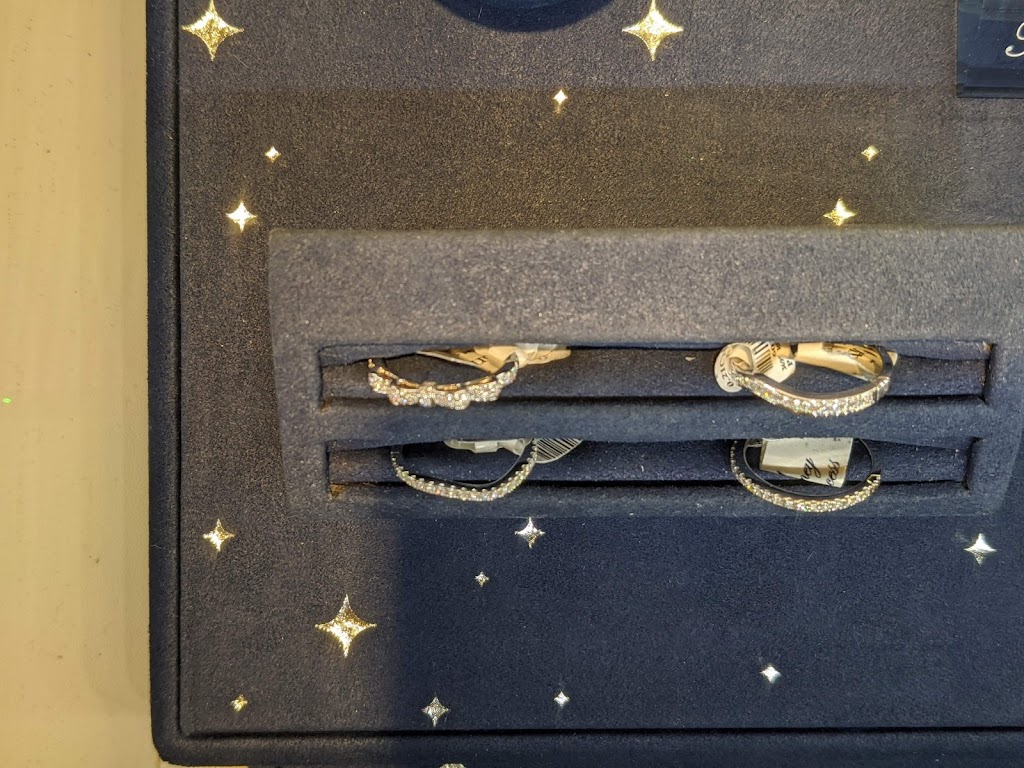 Peoples Jewellers | 6631 Island Hwy N, Nanaimo, BC V9T 4T7, Canada | Phone: (250) 390-3349