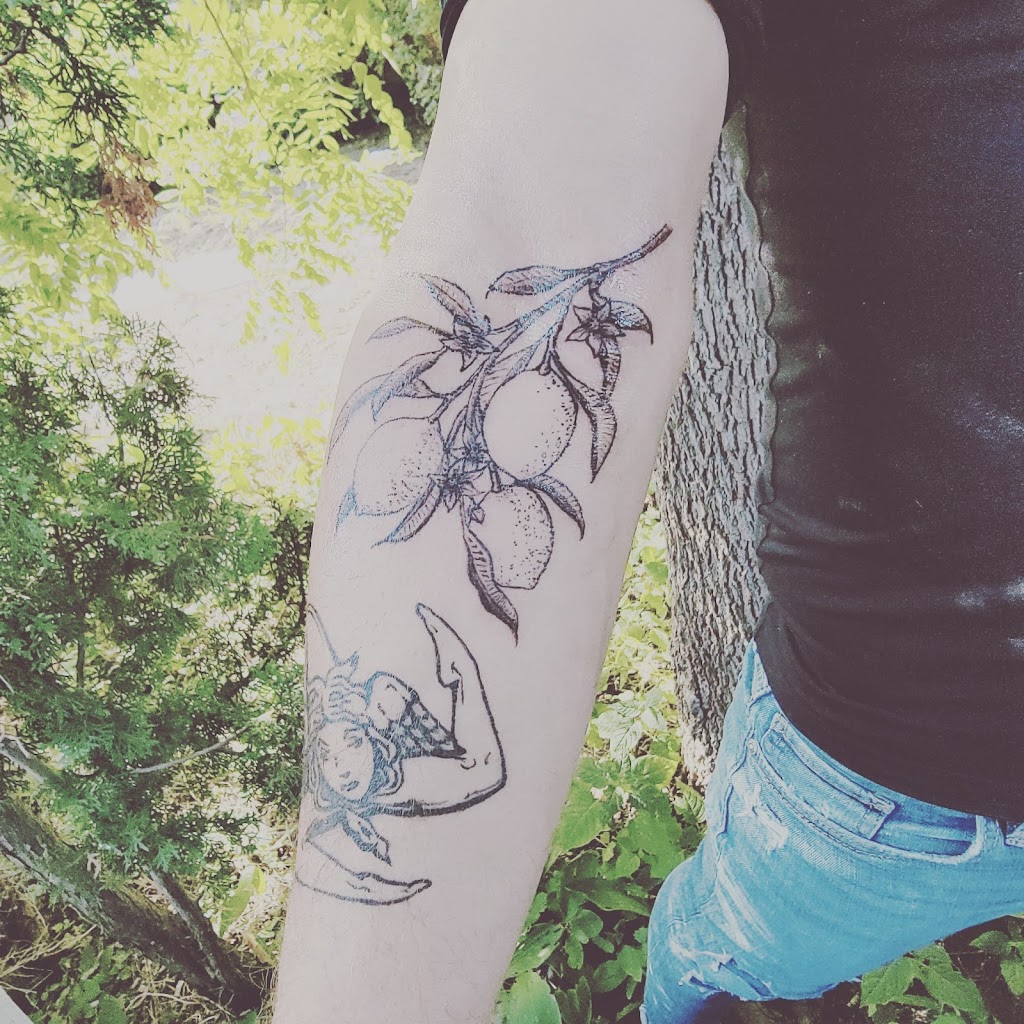 Hairline ink | 10525 Islington Ave, Vaughan, ON L0J 1C0, Canada | Phone: (416) 571-1171