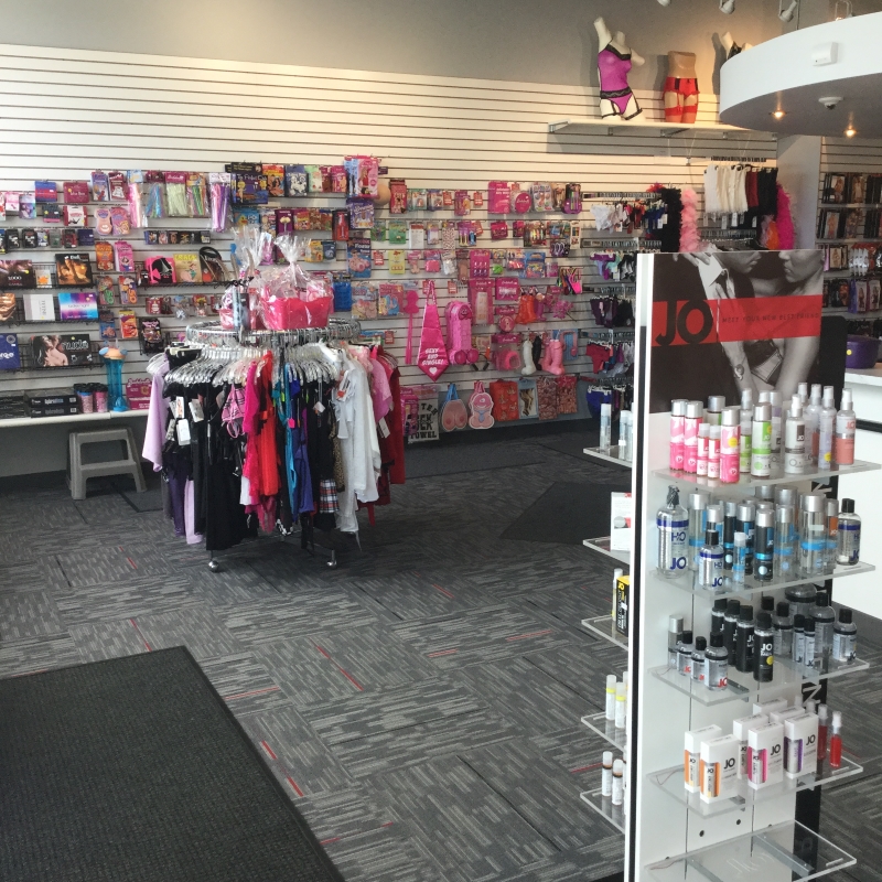 Love Nest | 1580 Taylor Ave #80, Winnipeg, MB R3N 2A7, Canada | Phone: (204) 254-0422