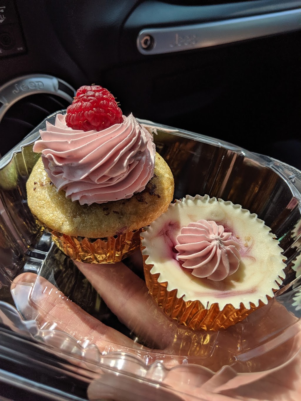 The Dessert Room | 1048 King St W, Hamilton, ON L8S 1L5, Canada | Phone: (905) 524-2323