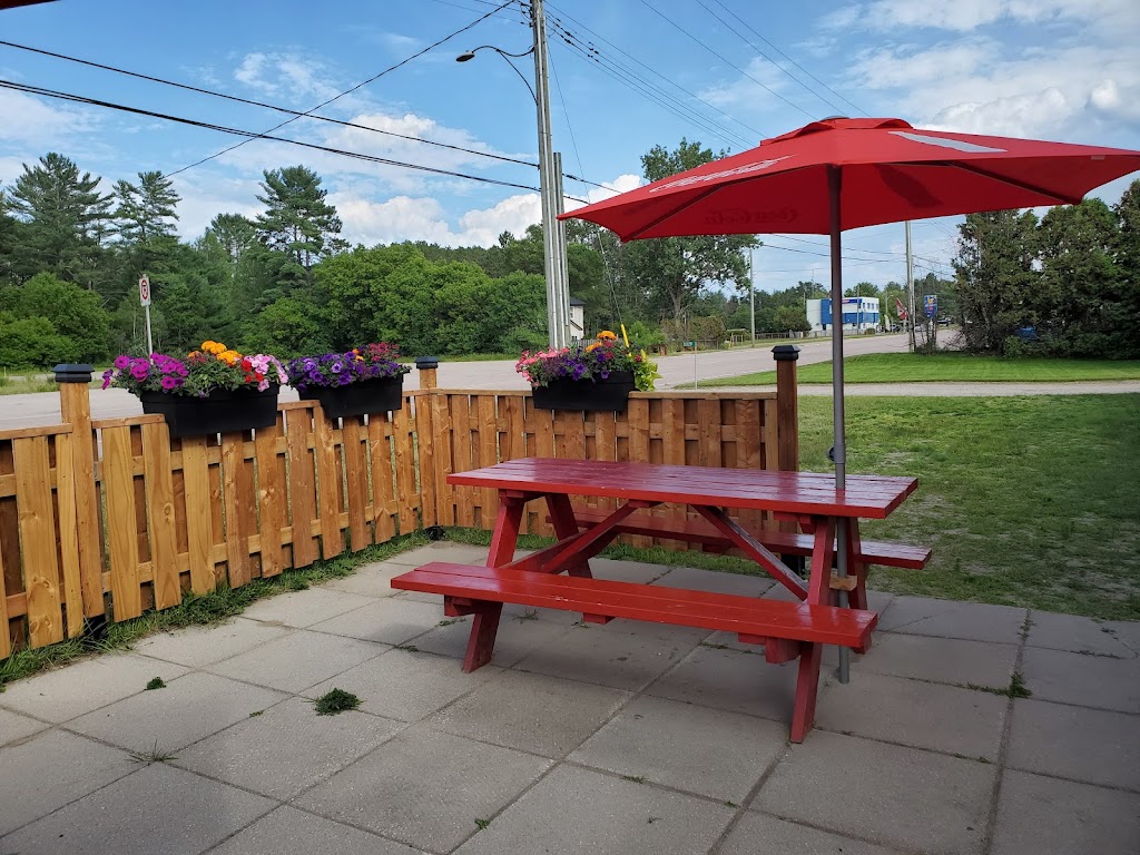 Fryway 17 | 31239 ON-17, Chalk River, ON K0J 1J0, Canada | Phone: (613) 589-3733