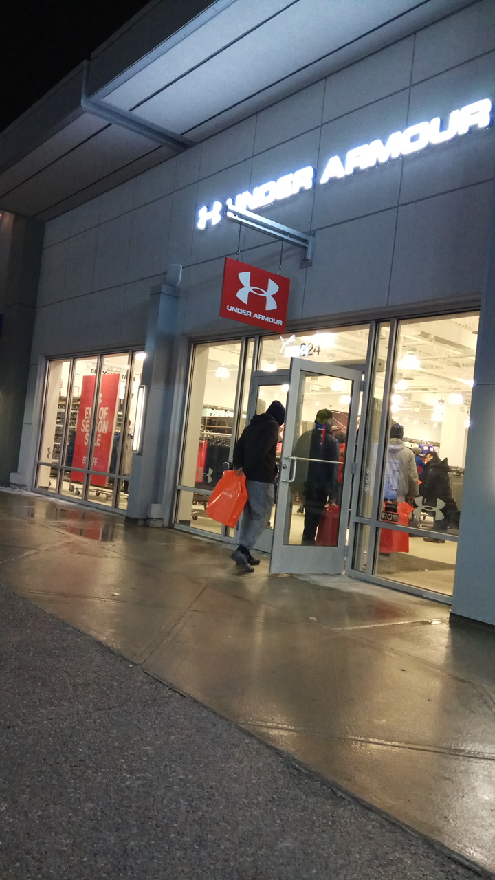 Under Armour Factory House | 13850 Steeles Ave, W, ON L7G 0J1, Canada | Phone: (289) 851-2661
