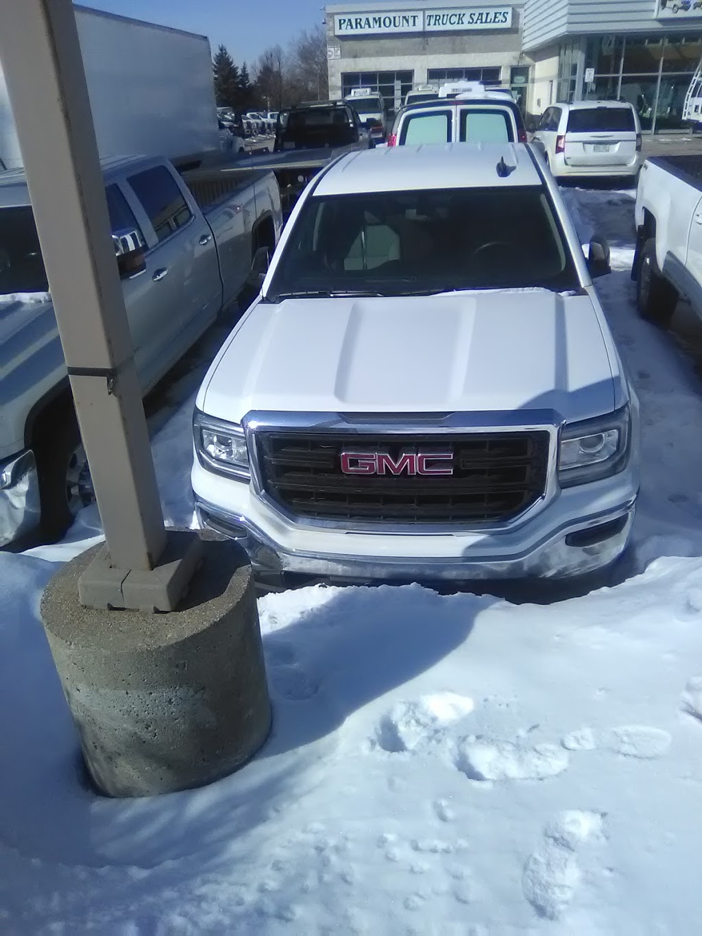 Paramount Truck Sales | 8800 Yonge St, Richmond Hill, ON L4C 6Z5, Canada | Phone: (800) 668-7415