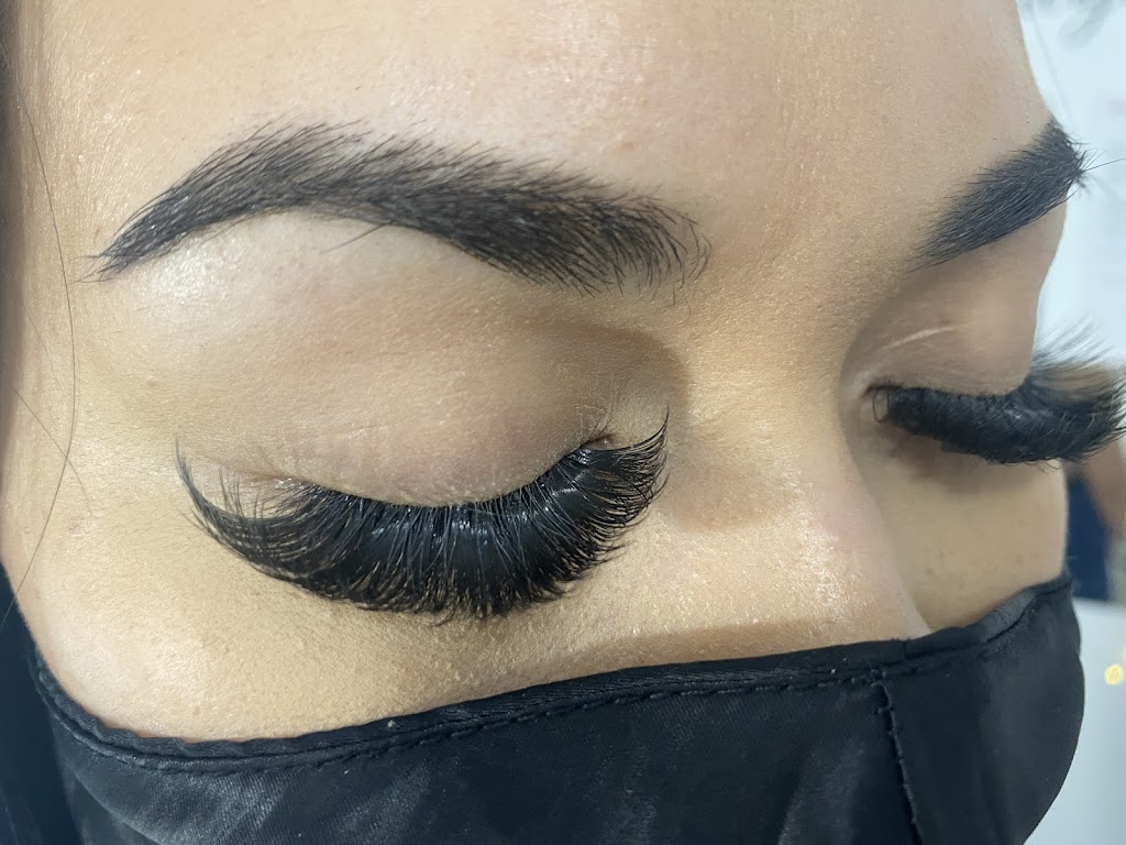 MALIKA LASH CANADA | 5903 22 Ave NE, Calgary, AB T1Y 2C1, Canada | Phone: (587) 889-5981
