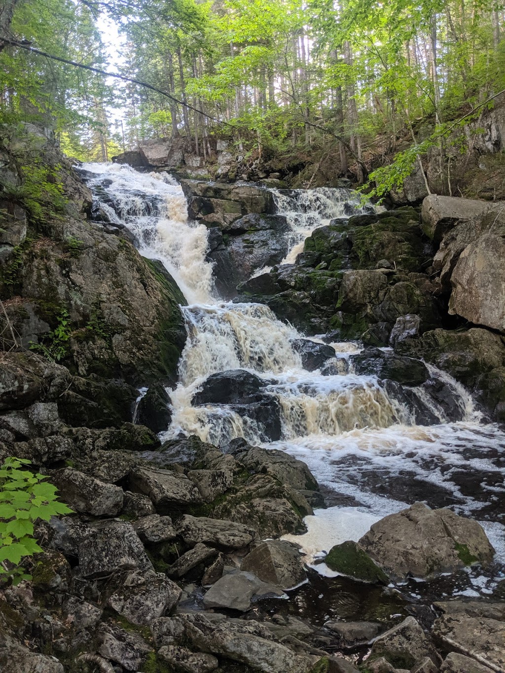 Chute à lOurs | Saint-Léonard-de-Portneuf, QC G0A 4A0, Canada
