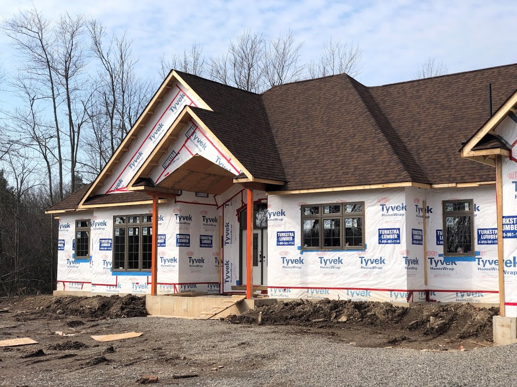 Scotts Roofing & Repairs | 72 West Street N, Thorold, ON L2V 2S5, Canada | Phone: (905) 351-4014