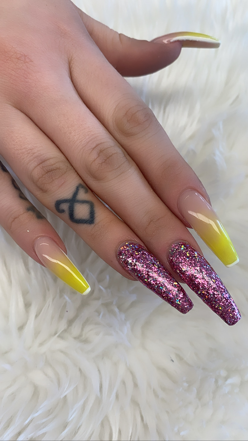 LV Nails & Spa | 300 Merganser Dr W, Chestermere, AB T1X 1L6, Canada | Phone: (403) 452-2638