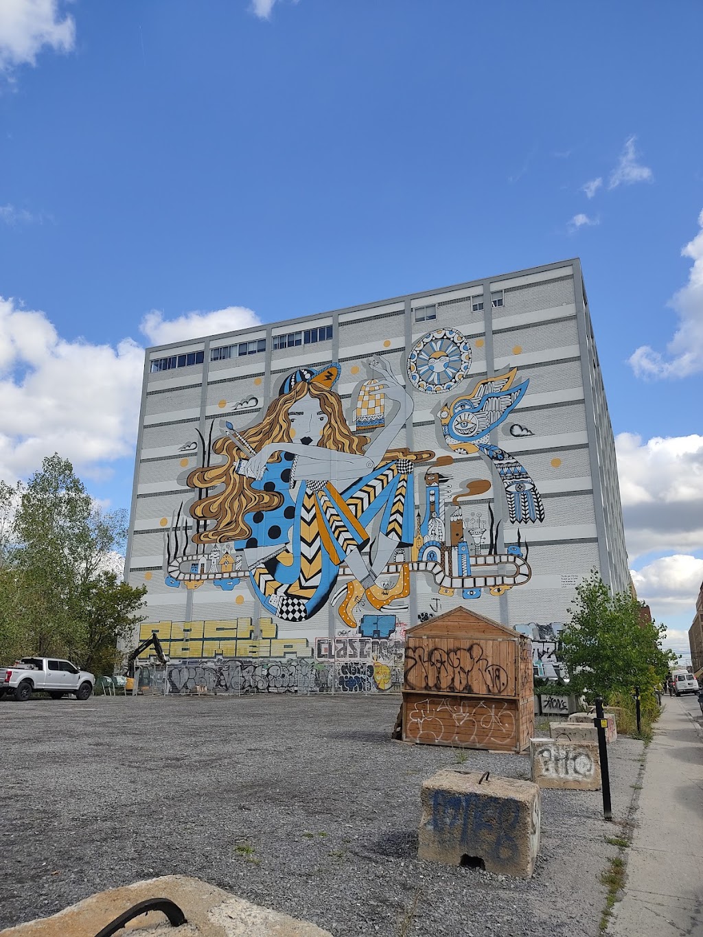Le Carré de Gaspé | 5605 Av. de Gaspé Suite 901, Montréal, QC H2T 2A4, Canada | Phone: (514) 279-6328