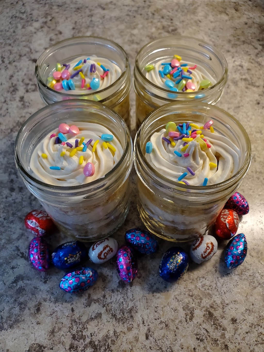 Little Lauras Big Sweets | Milson Cres, Angus, ON L0M 1B5, Canada | Phone: (647) 272-6836