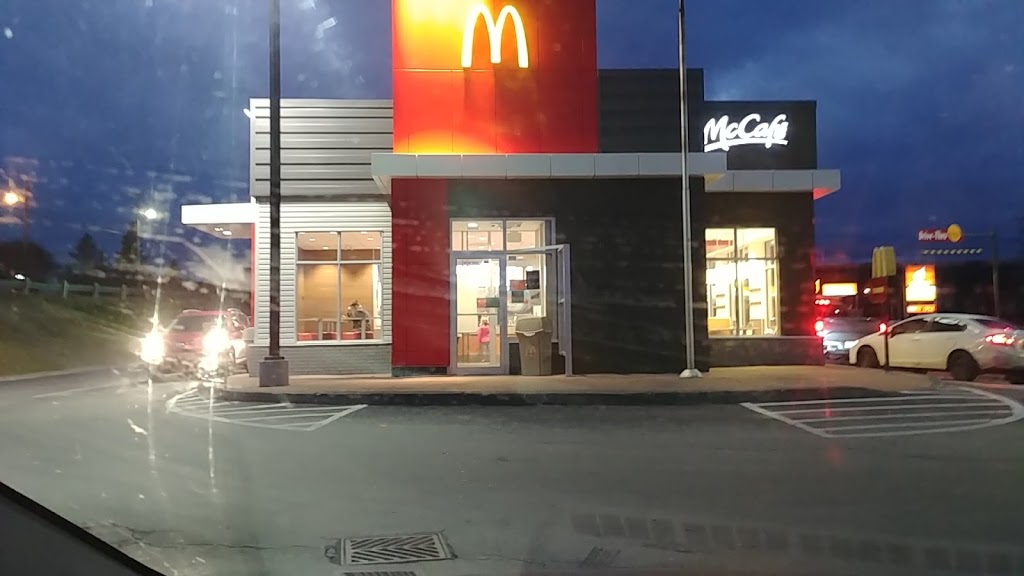 McDonalds | 229 Columbus Dr, Carbonear, NL A1A 3G0, Canada | Phone: (709) 596-5036