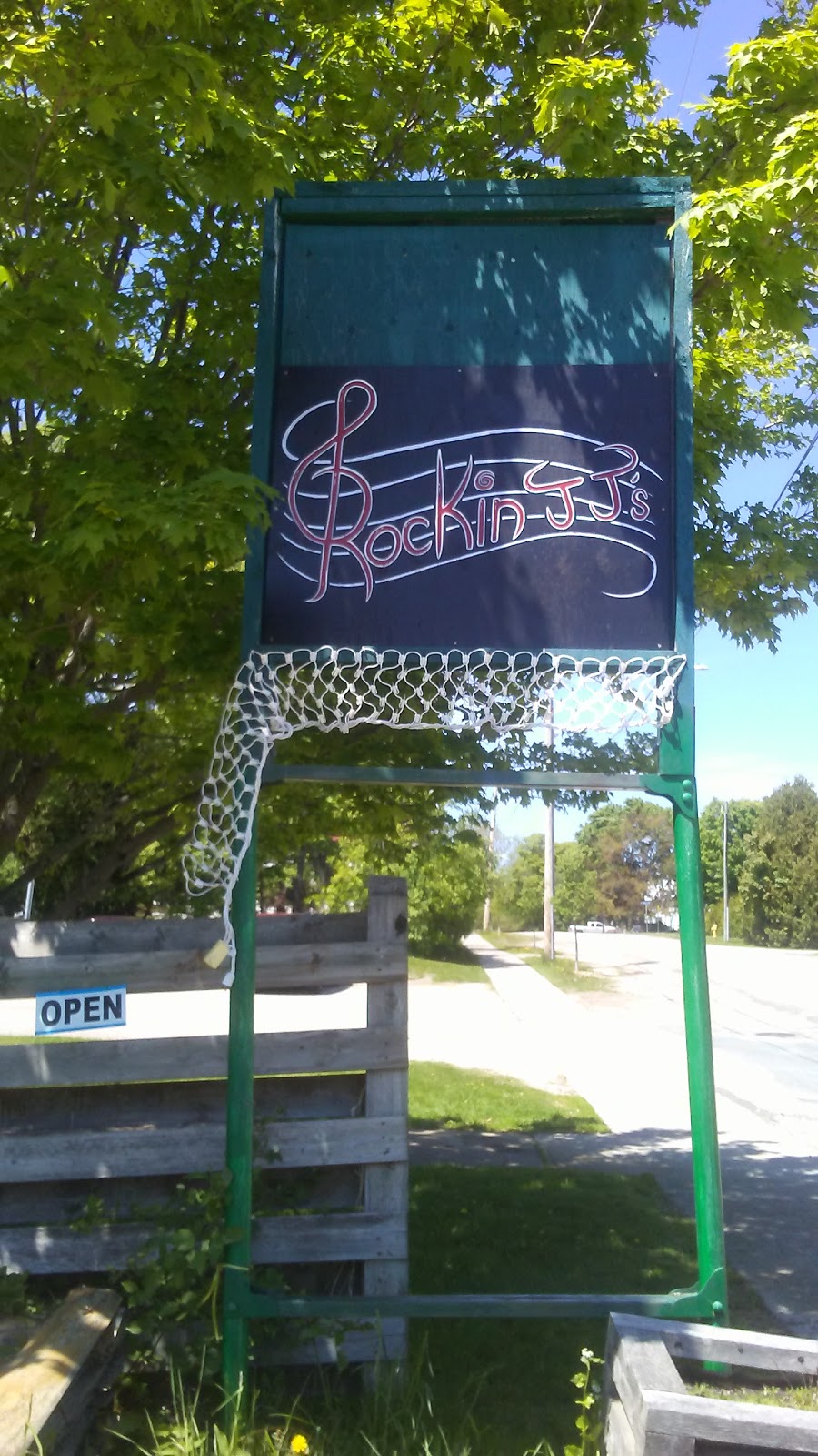 Rockin JJs | 1a Robinson St, Little Current, ON P0P 1K0, Canada | Phone: (249) 777-7625