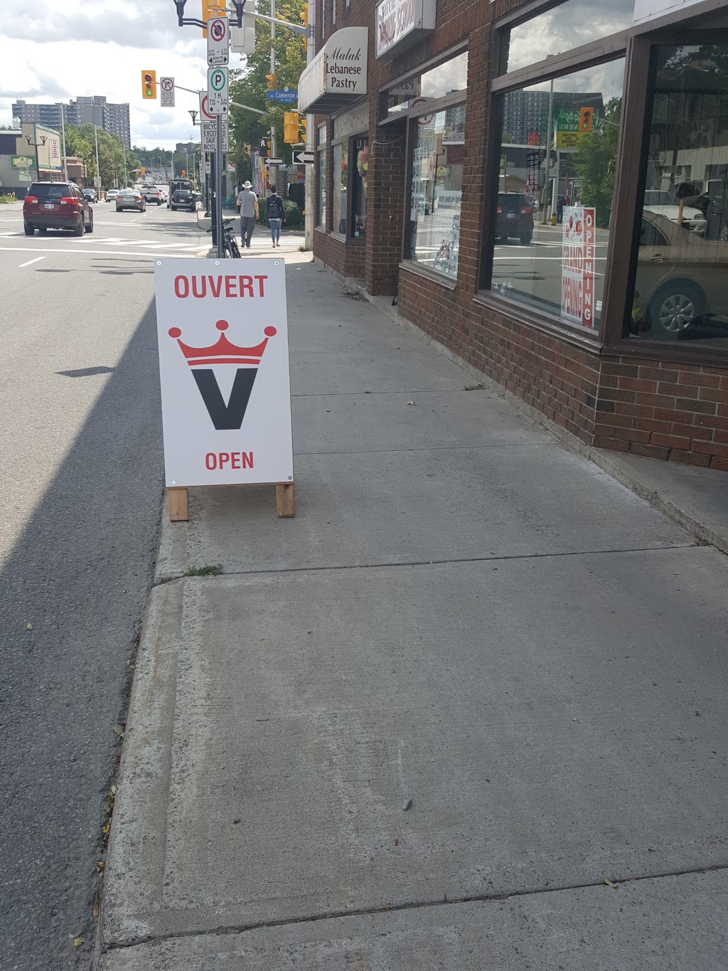 VapeKing Ottawa | 1208 Bank St, Ottawa, ON K1S 3Y1, Canada | Phone: (613) 731-1654