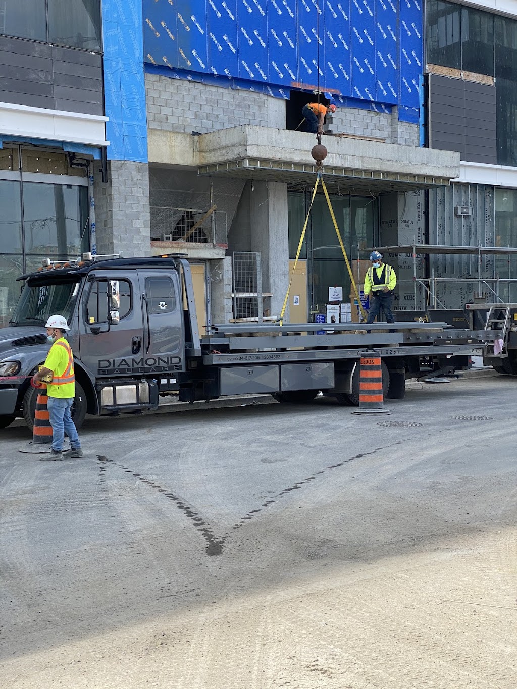 Diamond haulage | 883 Krosno Blvd, Pickering, ON L1W 1H2, Canada | Phone: (647) 961-9257