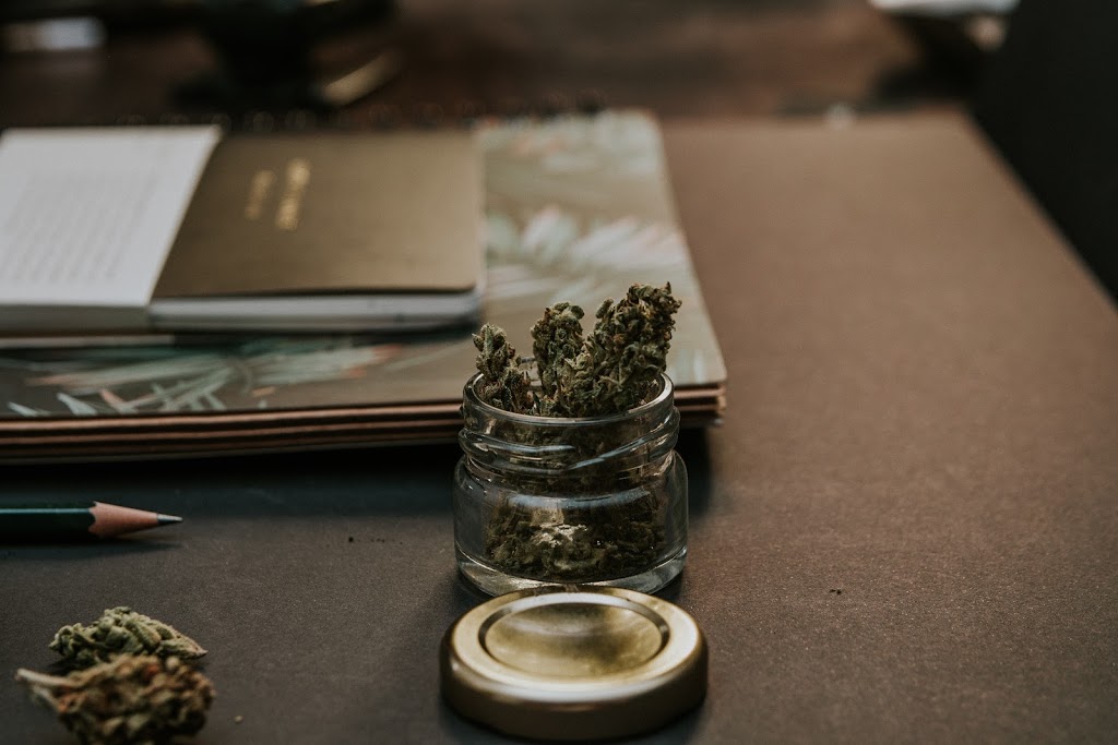 Culture Cannabis Delivery Ottawa | 709 Somerset St W, Ottawa, ON K1R 6P6, Canada | Phone: (343) 961-5552