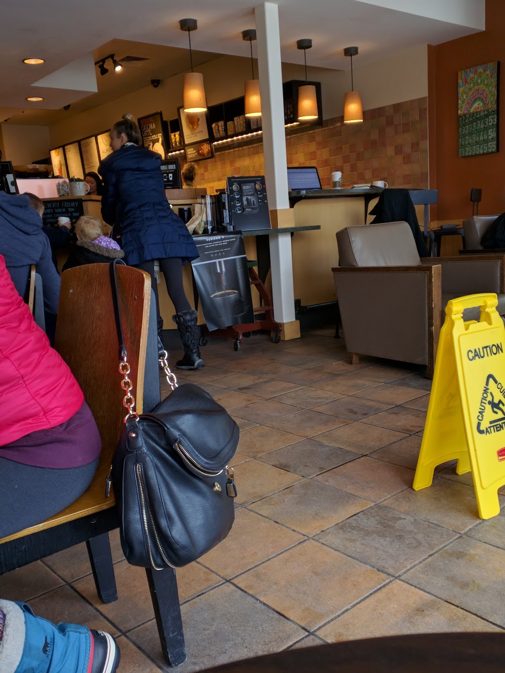 Starbucks | 6476 176 St #703, Surrey, BC V3S 4G3, Canada | Phone: (604) 574-5106
