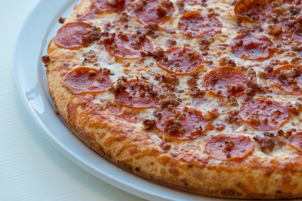 Pizza Hotline | 723 McPhillips St, Winnipeg, MB R2X 2H7, Canada | Phone: (204) 222-2222