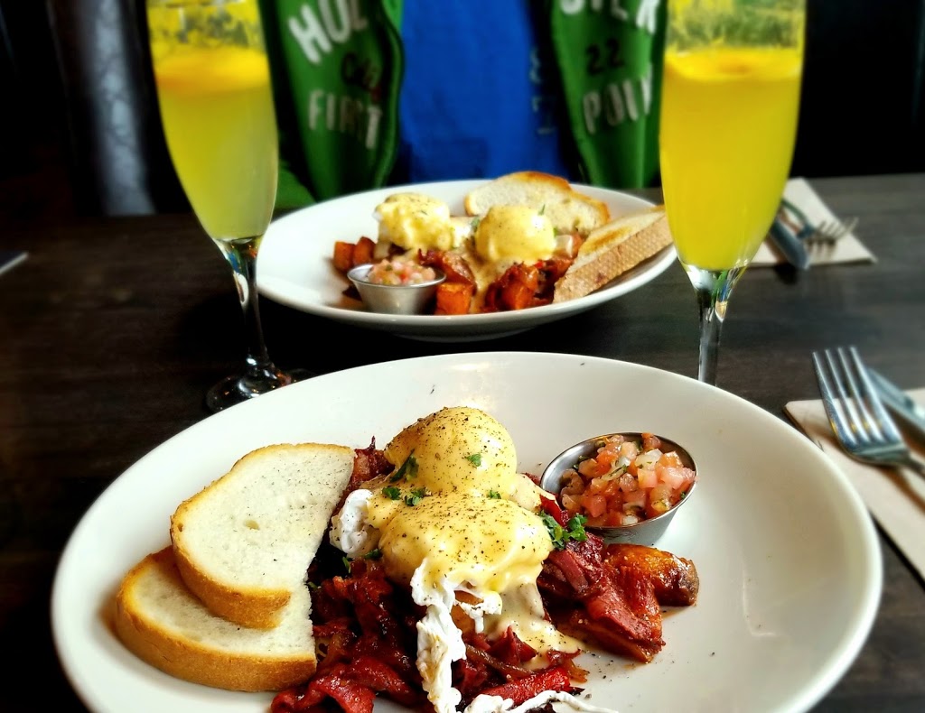 Browns Socialhouse Sunshine Hills | 6485 120 St, Delta, BC V4E 3G3, Canada | Phone: (778) 435-3003