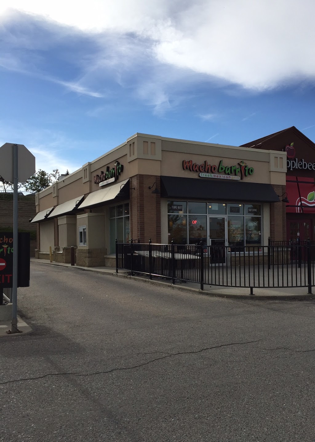 Mucho Burrito Fresh Mexican Grill | 388 Country Hills Blvd NE #721, Calgary, AB T3K 5J6, Canada | Phone: (403) 452-6711