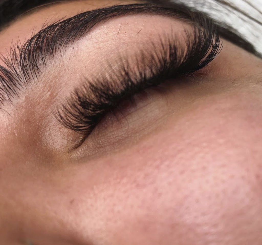 iLash Wink EYELASHES | 9919 Airport Rd, Brampton, ON L6S 0A2, Canada | Phone: (647) 962-6500
