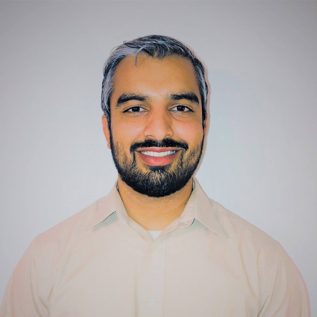 Yasir Khan Real Estate | Yasir Khan at Blue Forest Realty Inc. Brokerage, 931 Oxford St E, London, ON N5Y 3K1, Canada | Phone: (519) 860-7626