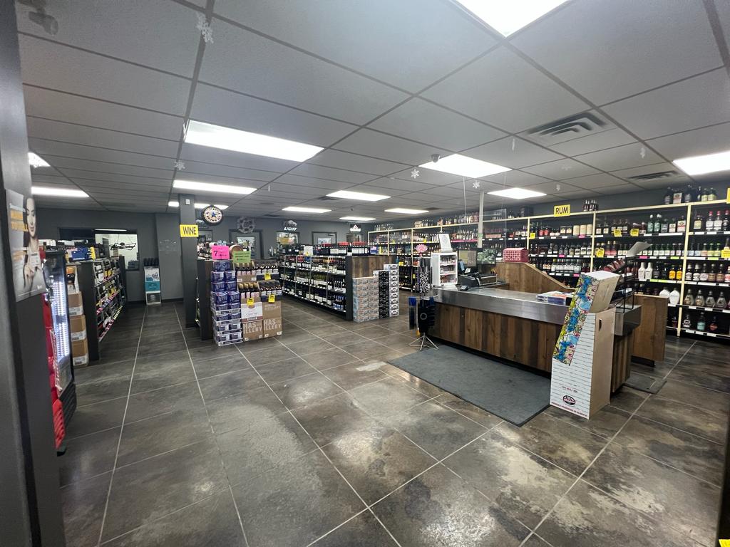 The LA Liquor Store | 1102 3 Ave S, Lethbridge, AB T1J 0J6, Canada | Phone: (403) 381-7998