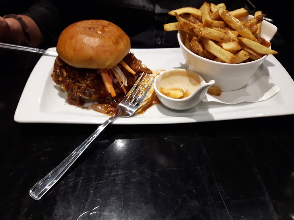 Keenans Irish Pub | 550 Queen St W #9, Brampton, ON L6X 3E1, Canada | Phone: (905) 457-1818