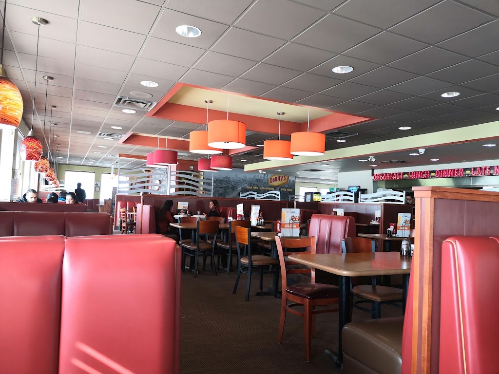 Dennys | 40 Courtneypark Dr E, Mississauga, ON L5T 2Y3, Canada | Phone: (905) 565-6161