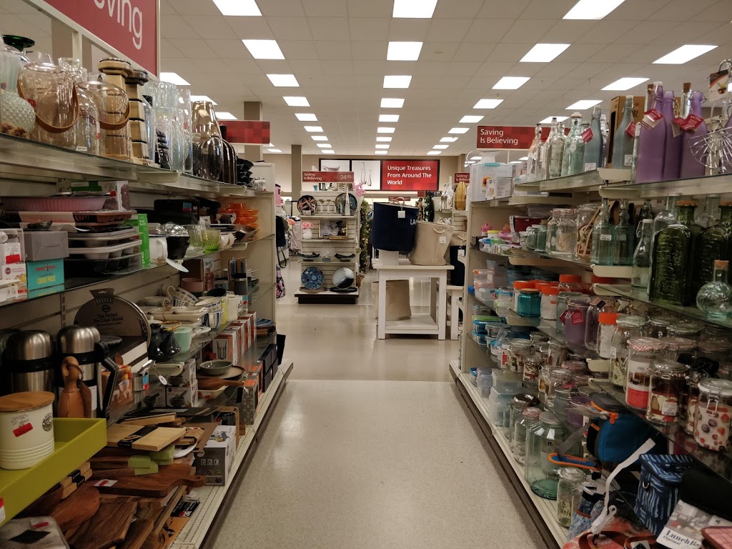 Winners & HomeSense | 4220 Innes Rd, Orléans, ON K4A 5E6, Canada | Phone: (613) 834-9722