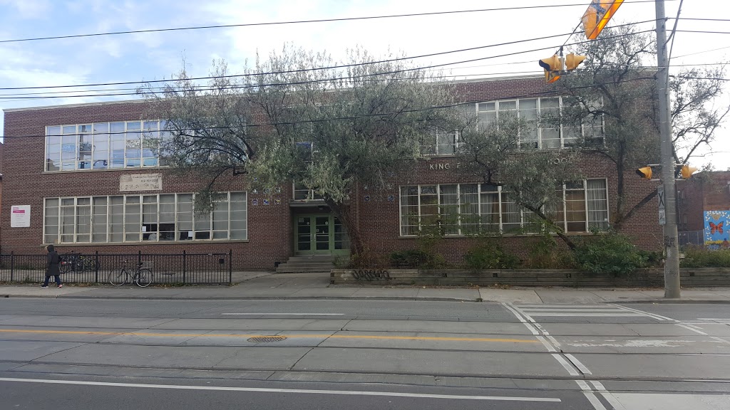 King Edward Junior and Senior Public School | 112 Lippincott St, Toronto, ON M5S 2P1, Canada | Phone: (416) 393-1320