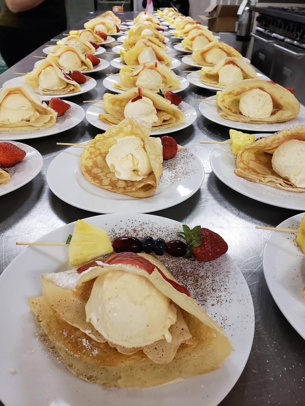 Sabrinas Catering Co. | 312 Stevenson Rd N, Oshawa, ON L1J 5M9, Canada | Phone: (905) 240-4489